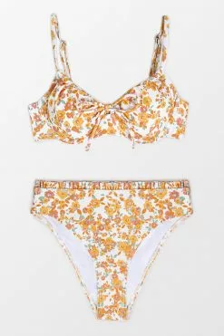 Cupshe Hunter Ditsy Floral Underwire Bikini 6 Cupshe Hunter Ditsy Floral Underwire Bikini -Deals Cupshe Store 1 007bac5c 2b76 424b b3e6 1b834a99f0d4