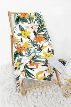 Cupshe Guanacaste Floral Beach Blanket