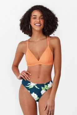Cupshe Triangle Braided Bikini Top -Deals Cupshe Store 1 01fdbd6a 1de1 4858 938c a0c304c2ec0b