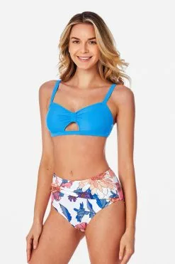 Cupshe Blue and Floral Cutout Knotted Bikini 7 Cupshe Blue and Floral Cutout Knotted Bikini -Deals Cupshe Store 1 0558de92 1daa 4b5a bcfb 1f01e588b8e0