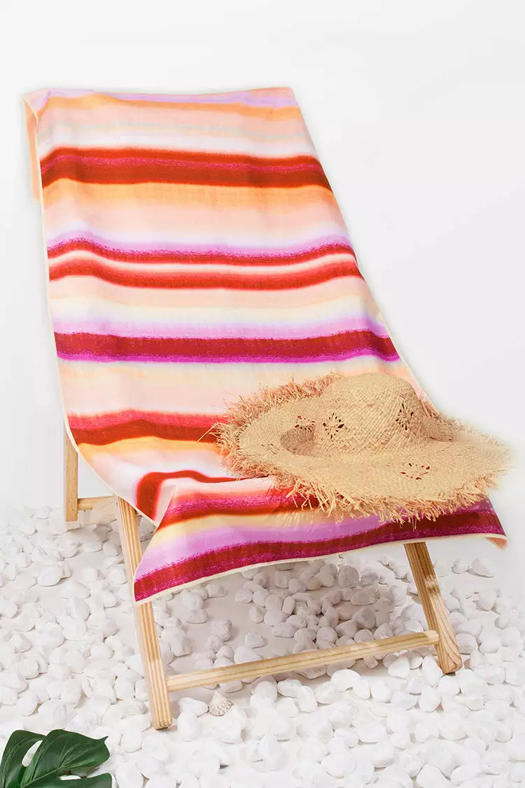 Cupshe Sunrise Striped Beach Blanket 2 Cupshe Sunrise Striped Beach Blanket - Image 2