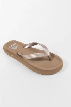 Cupshe Sand Bar Flip Flops