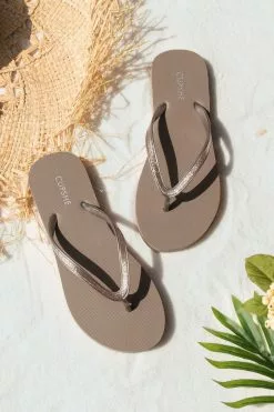 Cupshe Desert Sand Minimalist Flip Flops