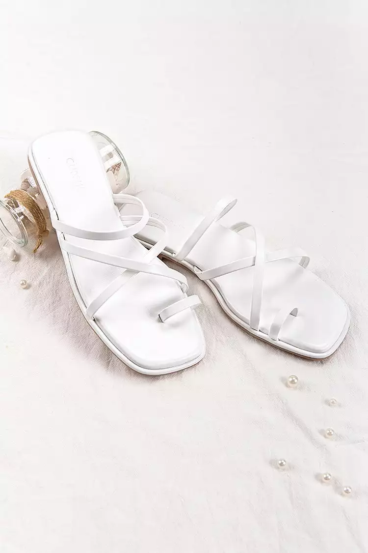 Cupshe Cabana Party Strappy Thong Sandals 1 Cupshe Cabana Party Strappy Thong Sandals