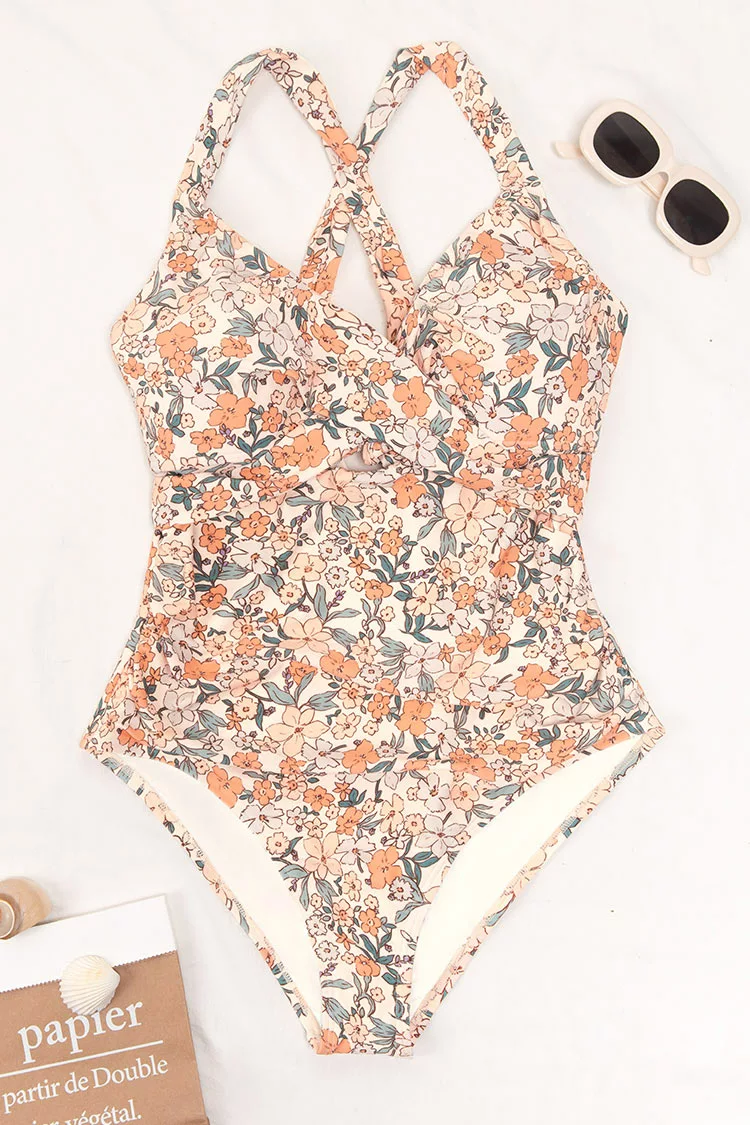 Cupshe Elodie Floral Plus Size One Piece Swimsuit 3 Cupshe Elodie Floral Plus Size One Piece Swimsuit - Image 3