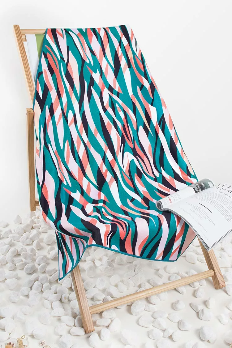 Cupshe Ripple Zebra Striped Beach Blanket 2 Cupshe Ripple Zebra Striped Beach Blanket - Image 2