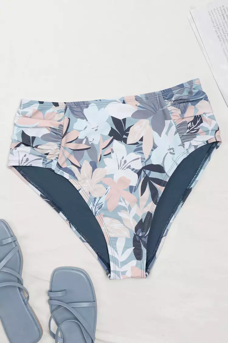 Cupshe Kirstin Tropical Ruched Plus Size Bikini Bottom 3 Cupshe Kirstin Tropical Ruched Plus Size Bikini Bottom - Image 3