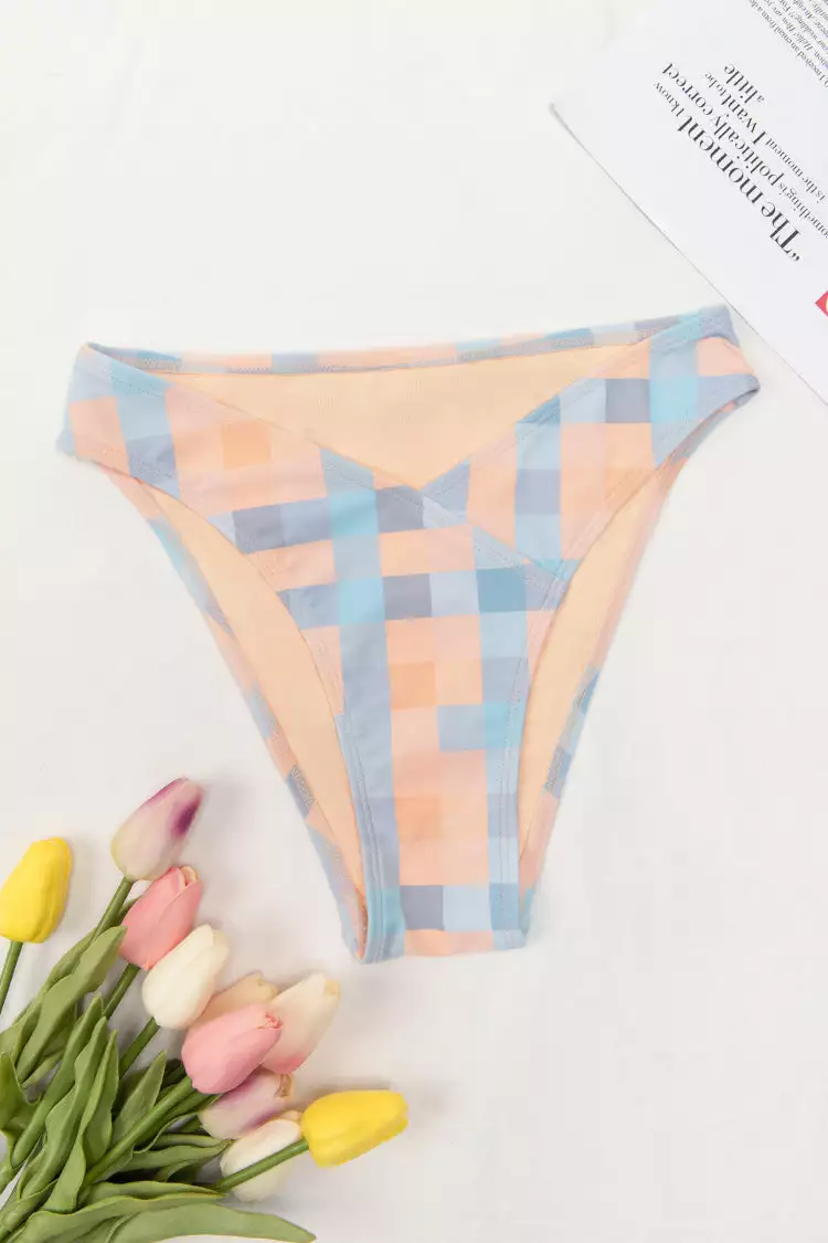 Cupshe Jaida Checkered High Cut Bikini Bottom 3 Cupshe Jaida Checkered High Cut Bikini Bottom - Image 3