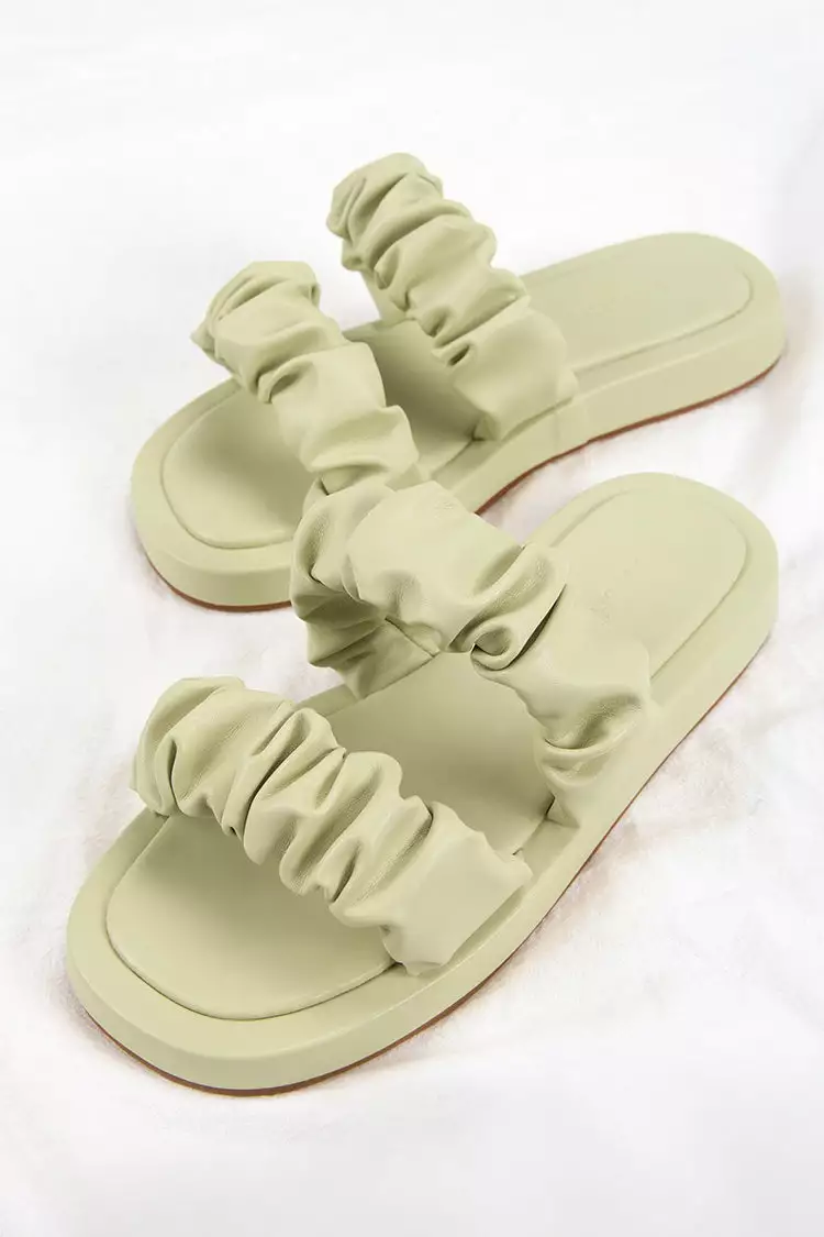 Cupshe Daisy Jane Ruched Double Straps Slide Sandals 1 Cupshe Daisy Jane Ruched Double Straps Slide Sandals
