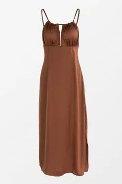 Cupshe Caramel Slip Dress 6 Cupshe Caramel Slip Dress -Deals Cupshe Store 1 4ee155a6 40a7 4bae b73d 684bf88fa577