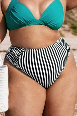 Cupshe Chaya Striped Ruched Plus Size Bikini Bottom