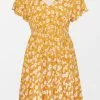 Cupshe Freyja Yellow Floral V-neck Dress