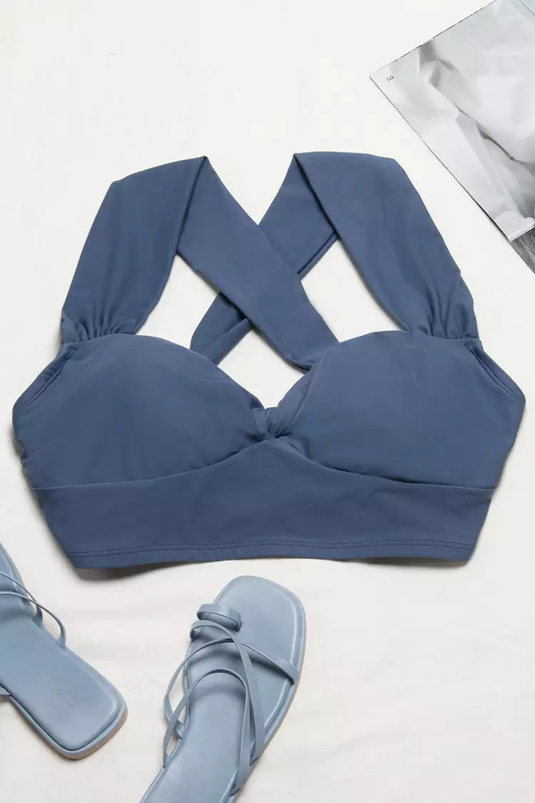 Cupshe Kirstin Twist Front Plus Size Bikini Top 3 Cupshe Kirstin Twist Front Plus Size Bikini Top - Image 3