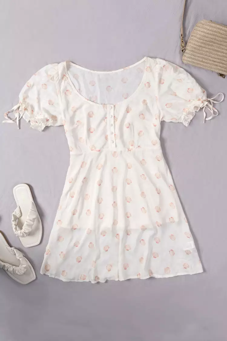 Cupshe Alani Buttoned Frill Short Sleeves Dress 1 Cupshe Alani Buttoned Frill Short Sleeves Dress