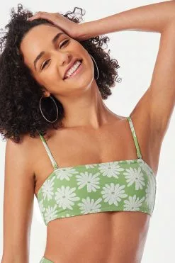 Cupshe Light Green Floral Bandeau Bikini Top 18 Cupshe Light Green Floral Bandeau Bikini Top -Deals Cupshe Store 1 87d1f860 469a 4cd0 8b83 e8b8a484f889