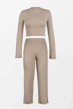 Cupshe Pompei Crop Top And Pants Set 7 Cupshe Pompei Crop Top And Pants Set -Deals Cupshe Store 1 a522bc23 b475 4d39 9bad 47cd377f753b