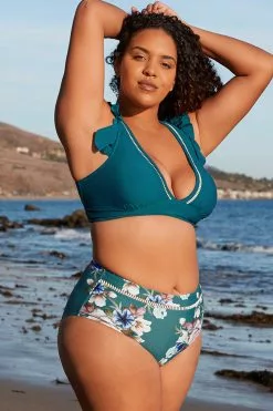 Cupshe Teal And Floral Ruffle Plus Size Bikini