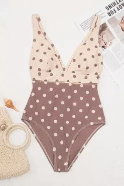 Cupshe Annabel Polka Dot Plus Size One Piece Swimsuit