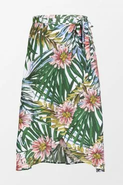 Cupshe Aliza Floral Tie Front Beach Skirt 6 Cupshe Aliza Floral Tie Front Beach Skirt -Deals Cupshe Store 1 c4ac526c c8c3 482b ac10 5523b724f370