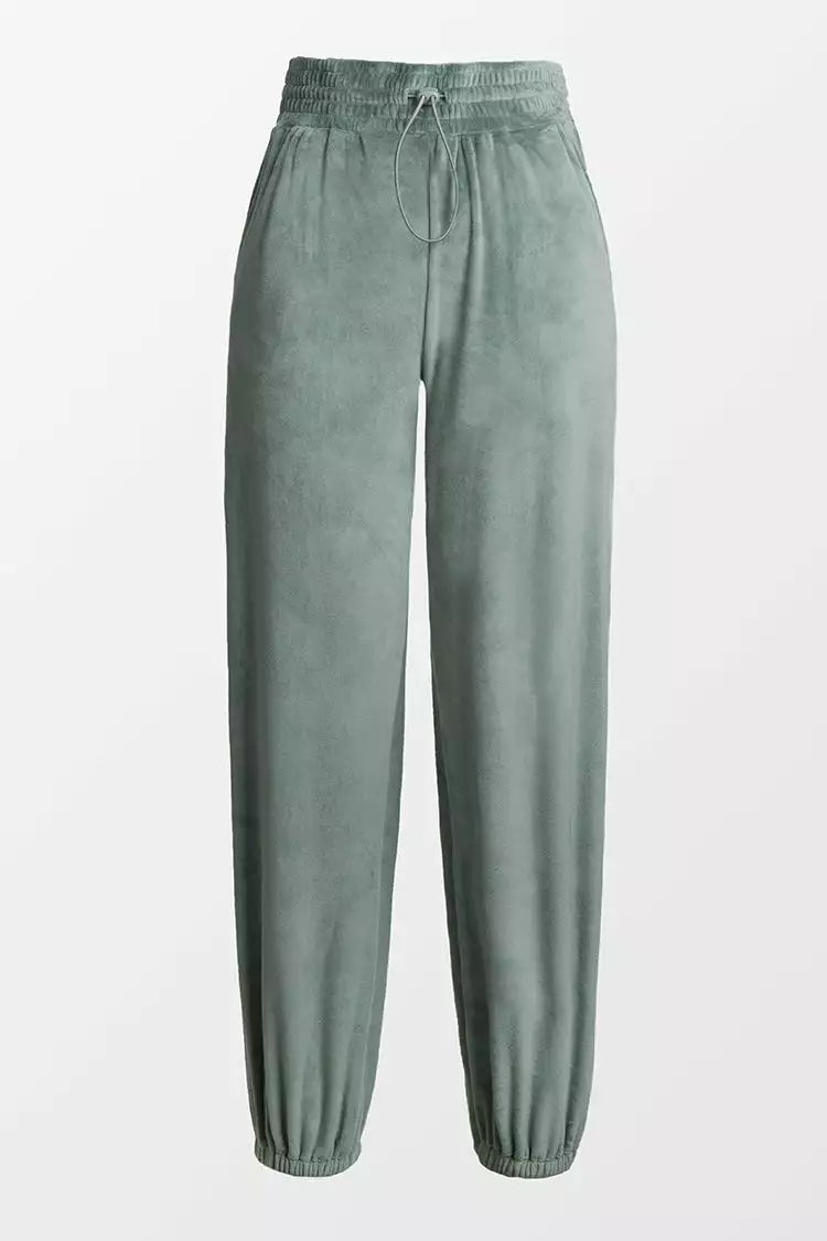 Cupshe Rosewood Green Elastic Waisted Carrot Sweatpants 2 Cupshe Rosewood Green Elastic Waisted Carrot Sweatpants - Image 2