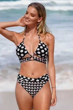 Cupshe Soleil Geo Tunneled Cutout Bralette And Cheeky High Waist Set