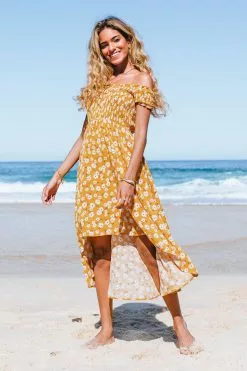 Cupshe Frances Yellow Daisy Floral Smocked Dress