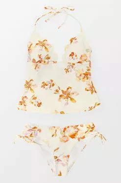 CUPSHE Adeline Floral Plunge Halter Scalloped Low Waisted Tankini 6 CUPSHE Adeline Floral Plunge Halter Scalloped Low Waisted Tankini -Deals Cupshe Store 1 d5367d57 d18c 46a4 9bbc 78017ceef3e7
