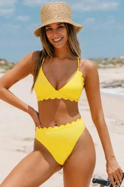 Cupshe Shangrila Solids Scalloped Lace Back Bralette Bikini Top & Scalloped Hipster Bottom Set