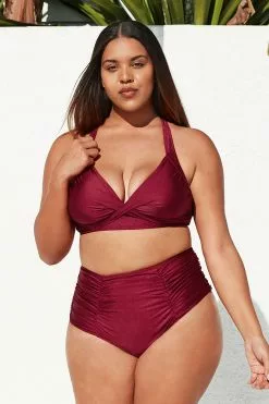 Cupshe Saige Twist Front Criss Cross Plus Size Bikini Top