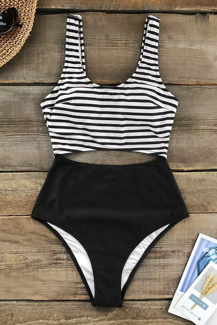 Cupshe Black and White Cutout One Piece Swimsuit 3 Cupshe Black and White Cutout One Piece Swimsuit - Image 3