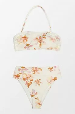 Cupshe Megan Floral Halter High Waisted Bikini 9 Cupshe Megan Floral Halter High Waisted Bikini -Deals Cupshe Store 1 e0426935 b7b3 4817 b37c a210d18aed7c