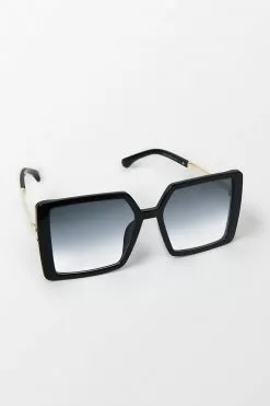 Cupshe Black Magic Oversized Sunglasses