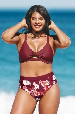 Cupshe Quinn Twist Cutout Plus Size Bikini Top
