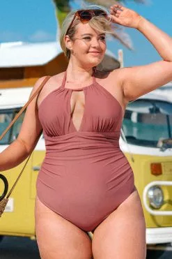 Cupshe Charmed Romance High-Neck Keyhole Plus Size One Piece Swimsuit