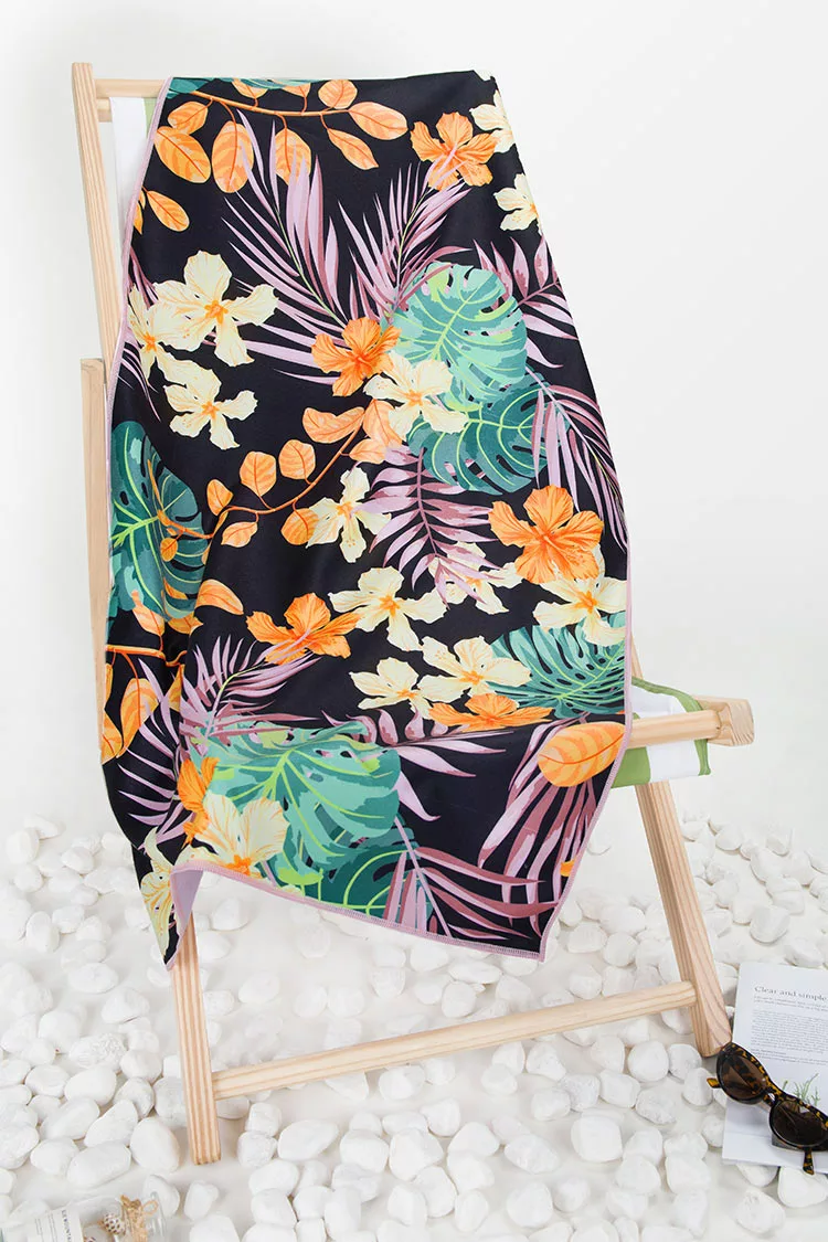 Cupshe Midnight Tropic Floral Beach Blanket 2 Cupshe Midnight Tropic Floral Beach Blanket - Image 2