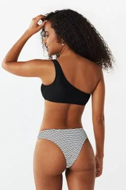 Cupshe One Shoulder Bikini with Stripes 10 Cupshe One Shoulder Bikini with Stripes -Deals Cupshe Store 2 04965de4 4e11 4513 8e7a 99d9ff2d9f8f