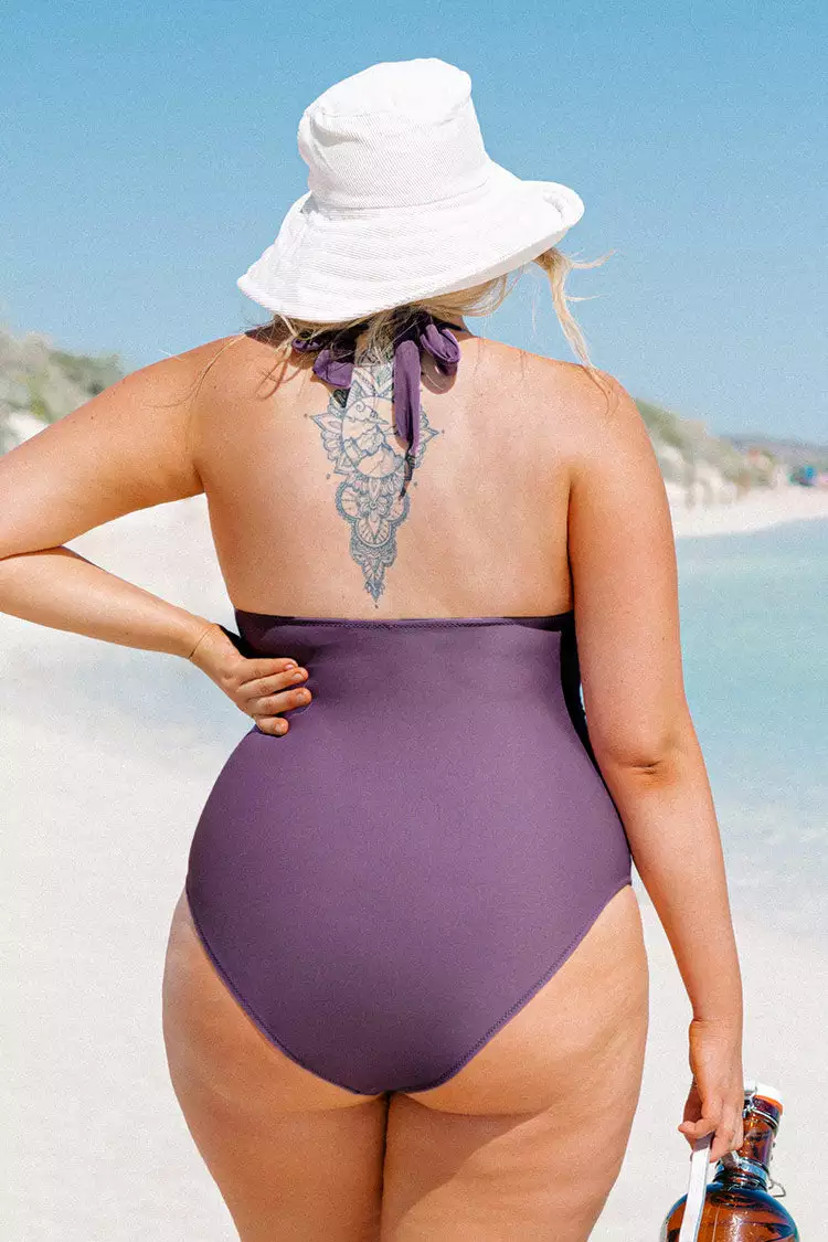 Cupshe Amelia Ruched Halter Plus Size One Piece Swimsuit 2 Cupshe Amelia Ruched Halter Plus Size One Piece Swimsuit - Image 2