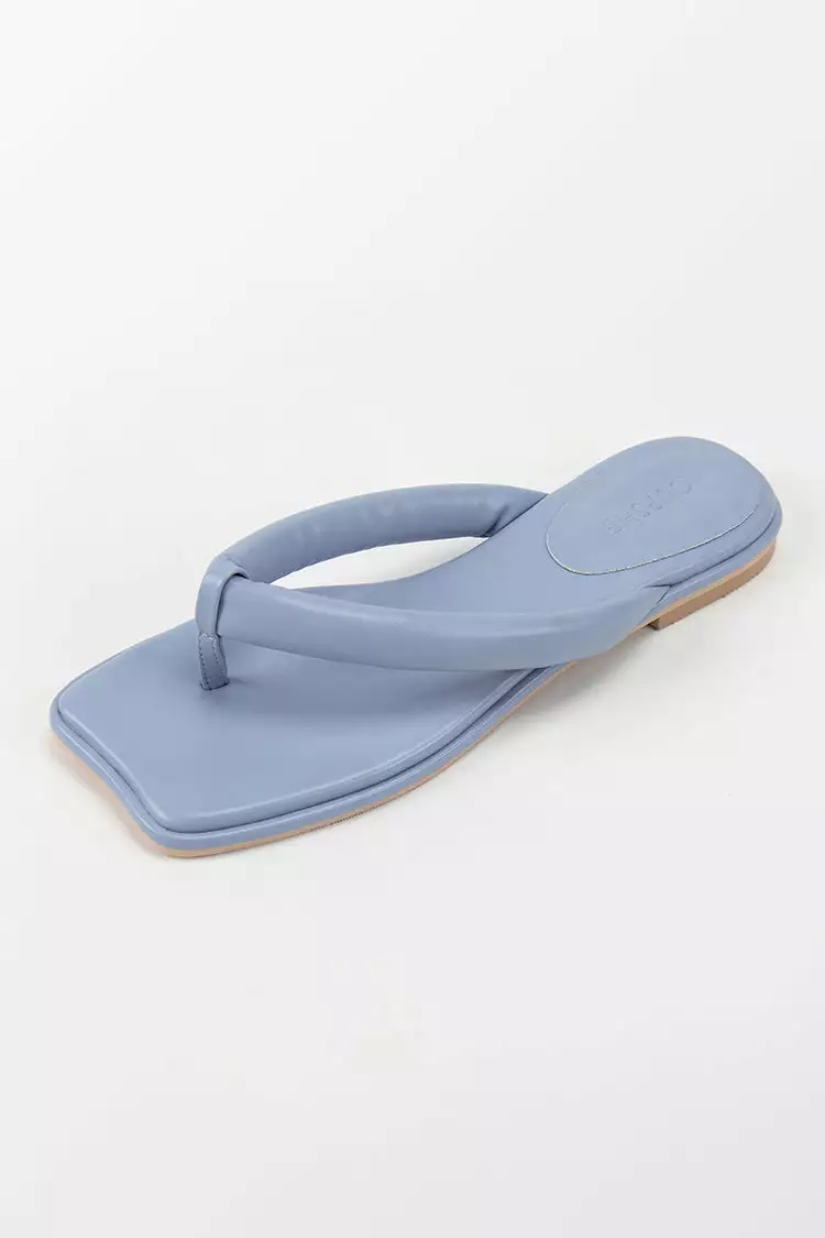 Cupshe Sweetpea Blue Thong Sandals 2 Cupshe Sweetpea Blue Thong Sandals - Image 2