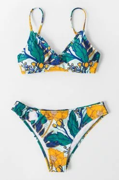 Cupshe Sunday Morning Floral Bikini Top -Deals Cupshe Store 2 11e062db a688 4bb6 89d5 51e64b4c1786