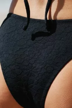 Cupshe Paris Triangle Cup String Bikini 5 Cupshe Paris Triangle Cup String Bikini -Deals Cupshe Store 2 18365bc8 ccf7 4797 af93 2fa60d217d77