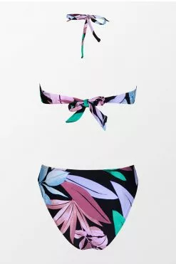 Cupshe Tropicool Leaf Twist Front Bandeau and Cheeky High Waist Set 6 Cupshe Tropicool Leaf Twist Front Bandeau and Cheeky High Waist Set -Deals Cupshe Store 2 1c399dcb 1351 4c1f 8343 9e910beea945