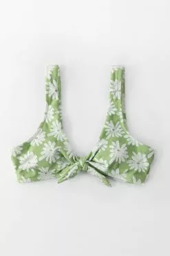 Cupshe Light Green Floral Knotted Tank Bikini Top 12 Cupshe Light Green Floral Knotted Tank Bikini Top -Deals Cupshe Store 2 26fb9d4b 4005 43f2 9273 e0b152b44ac7