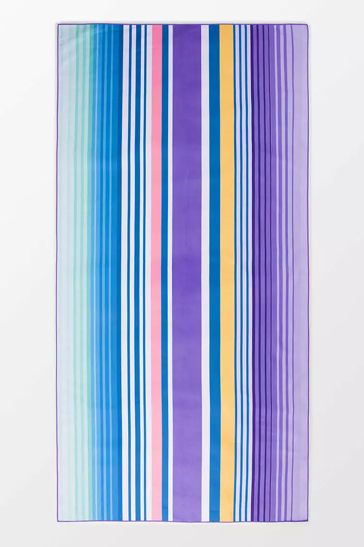 Cupshe Fuschia Striped Beach Blanket 3 Cupshe Fuschia Striped Beach Blanket - Image 3