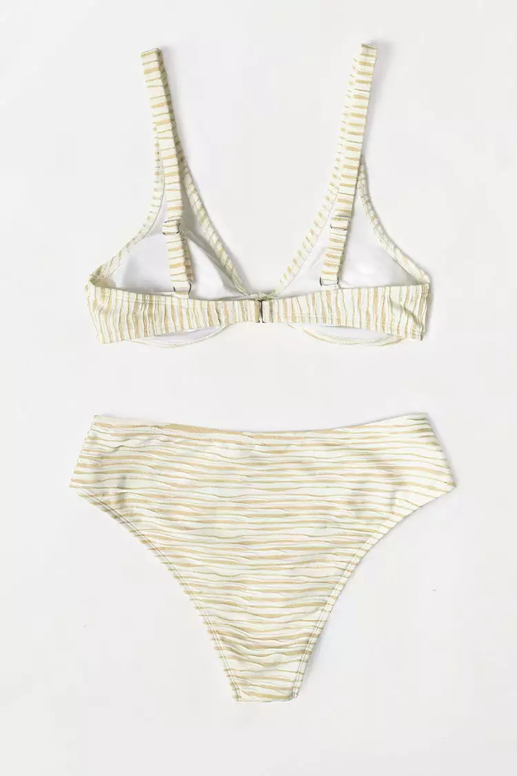 Cupshe Lurex Texture Bunny Tie Bralette and Hipster Bikini Set 4 Cupshe Lurex Texture Bunny Tie Bralette and Hipster Bikini Set - Image 4