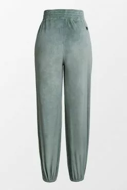 Cupshe Rosewood Green Elastic Waisted Carrot Sweatpants 6 Cupshe Rosewood Green Elastic Waisted Carrot Sweatpants -Deals Cupshe Store 2 331e2058 1976 4dcd 96ff fd665d09775b