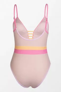 Cupshe Kierra Color Block Strappy One Piece Swimsuit 7 Cupshe Kierra Color Block Strappy One Piece Swimsuit -Deals Cupshe Store 2 33eb9765 10d6 4f10 b305 1867e8dce239