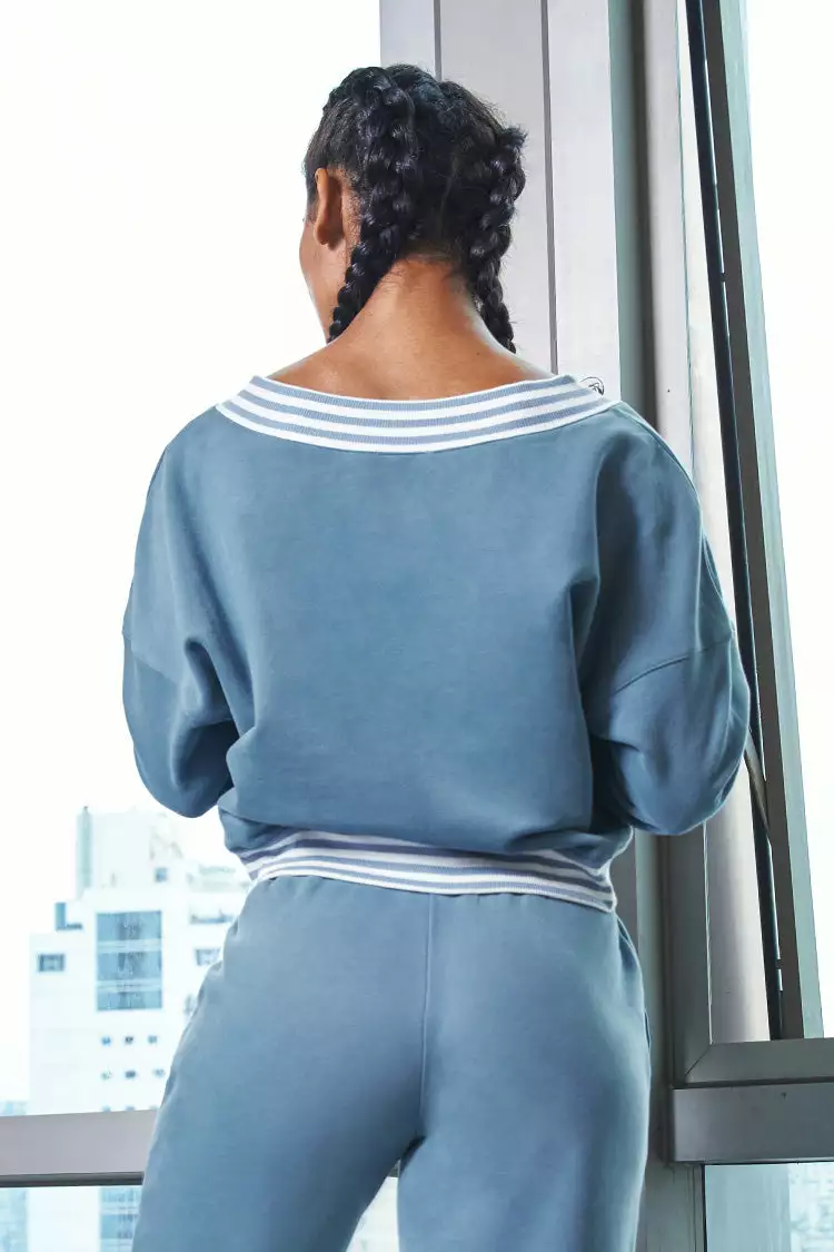 Cupshe Marina Mist V-neck Drop Shoulder Sweatshirt 2 Cupshe Marina Mist V-neck Drop Shoulder Sweatshirt - Image 2