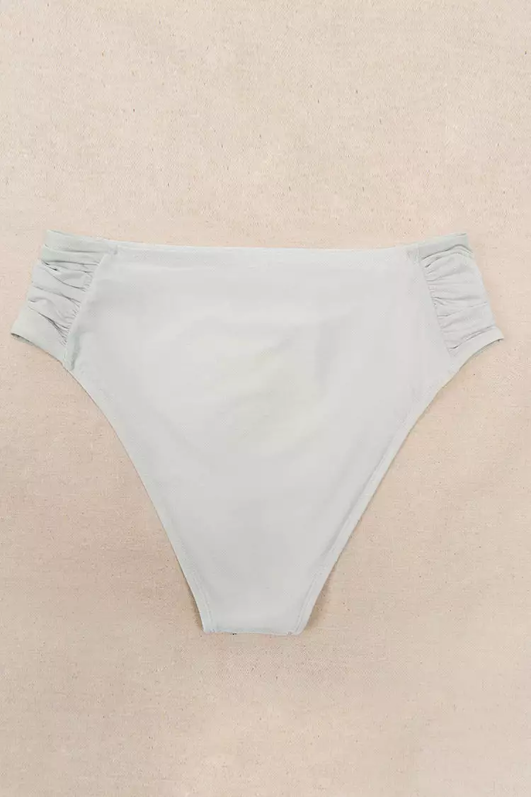 Cupshe Madisen Ruched Plus Size Bikini Bottom 4 Cupshe Madisen Ruched Plus Size Bikini Bottom - Image 4