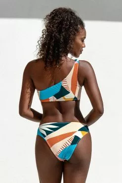 Cupshe Dana Abstract Print One Shoulder Bikini 9 Cupshe Dana Abstract Print One Shoulder Bikini -Deals Cupshe Store 2 45ee8bfe b90d 49c0 95b8 2e750ce64891