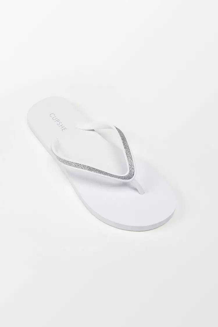 Cupshe Blanco Minimalist Flip Flops 2 Cupshe Blanco Minimalist Flip Flops - Image 2